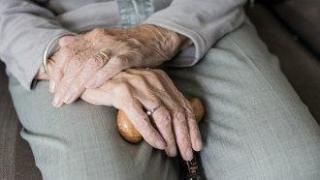 Собственичка на хоспис получила имотите на свои пациенти